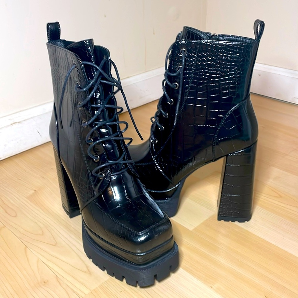 Black Platforms